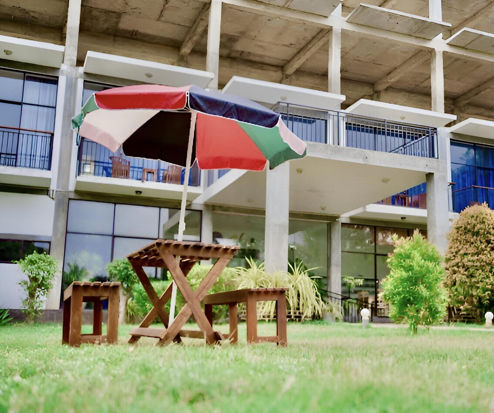 Aqua Marine Beach Hotel Kalkudah  Bagian luar foto