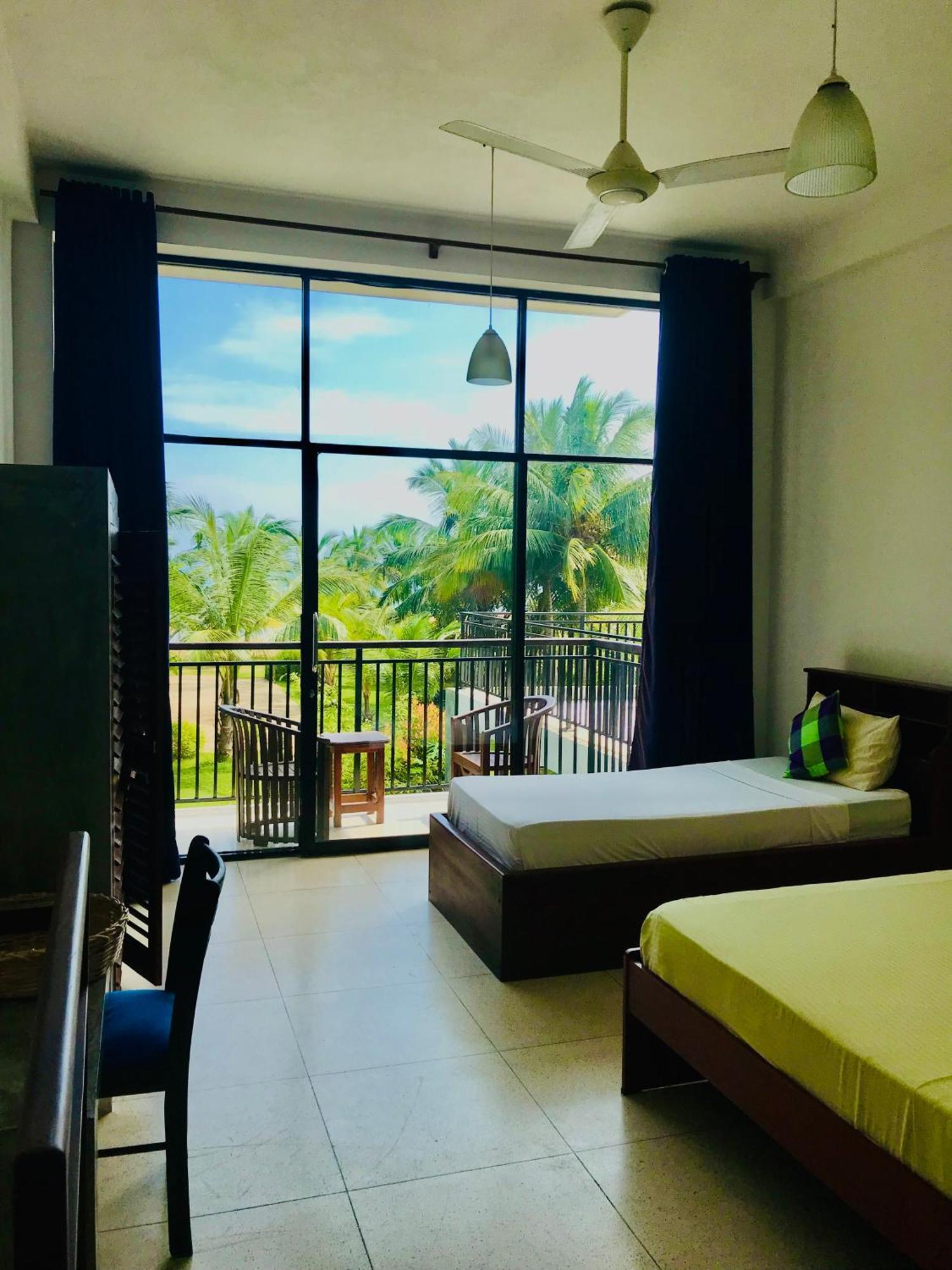 Aqua Marine Beach Hotel Kalkudah  Bagian luar foto