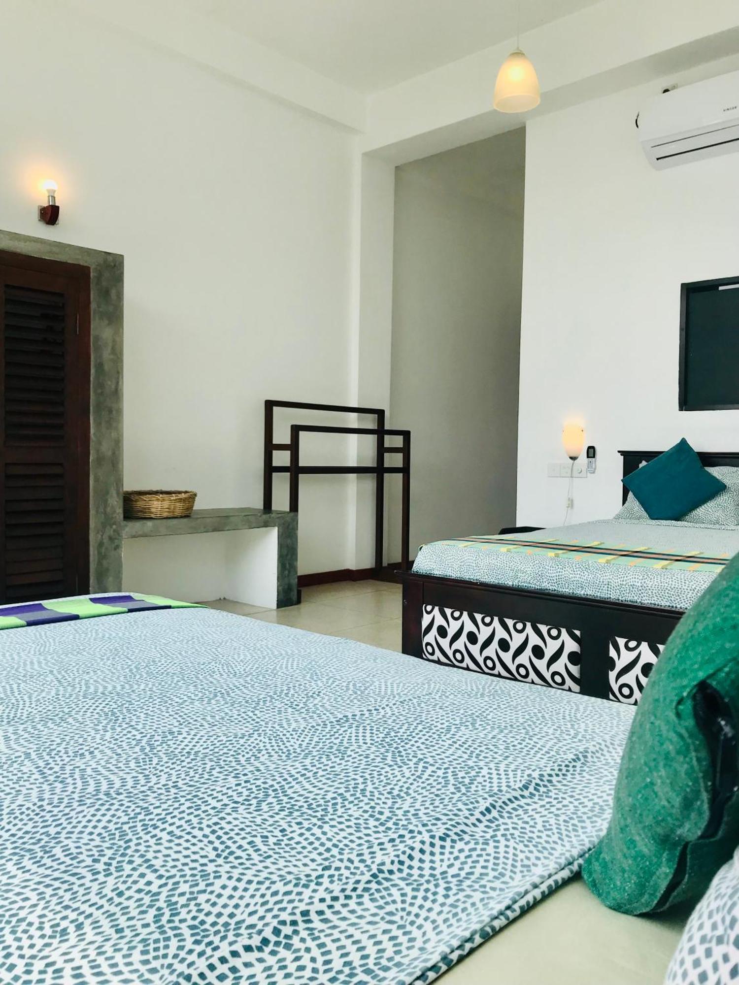 Aqua Marine Beach Hotel Kalkudah  Bagian luar foto